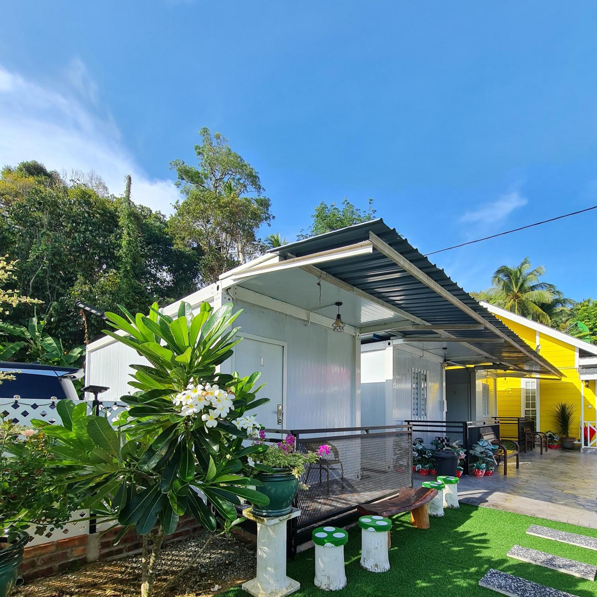 Cheqma Tiny Chalet Kota Bharu Exterior foto